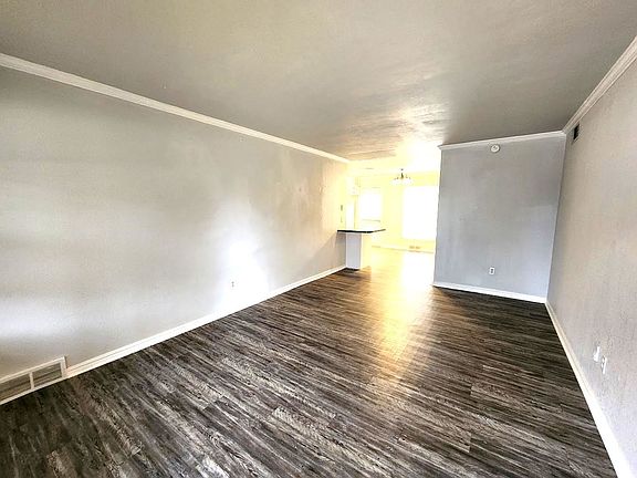 2nd image of 2104 Hardy Dr