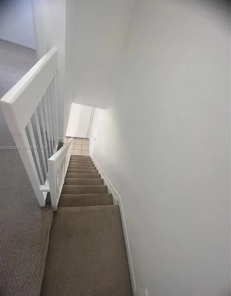 1 bed, 751 sqft, $2,100 — Photo 4