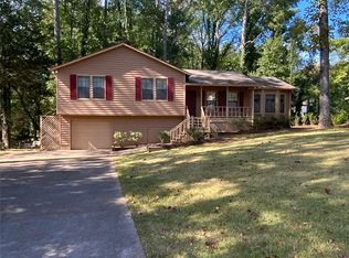4865 Surrey Dr, Roswell, GA 30075