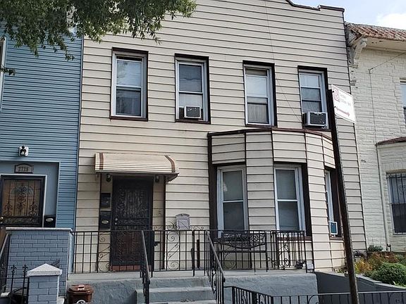 2nd image of 2726 Holland Ave