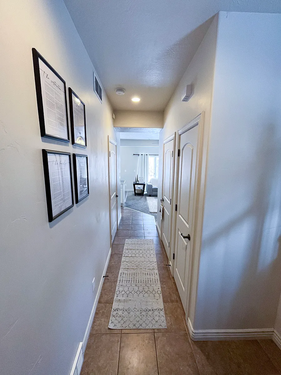 Building Photo - 264 S 910 W