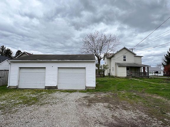 4th image of 449 Ballard Ave