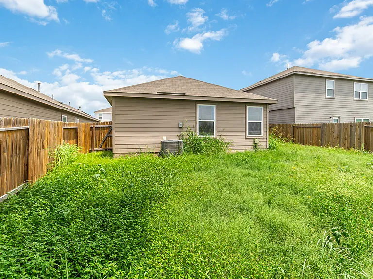 15027 Harbor Lndg — Photo 31
