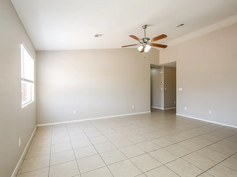 3009 Honeysuckle Ave — Photo 6