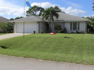 17408 Braddock Rd, Fort Myers, FL 33967