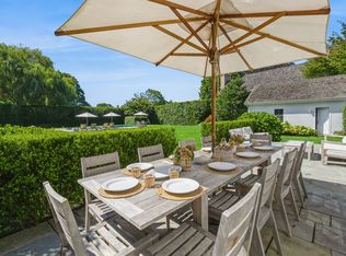 252 Hill St, Southampton, NY 11968
