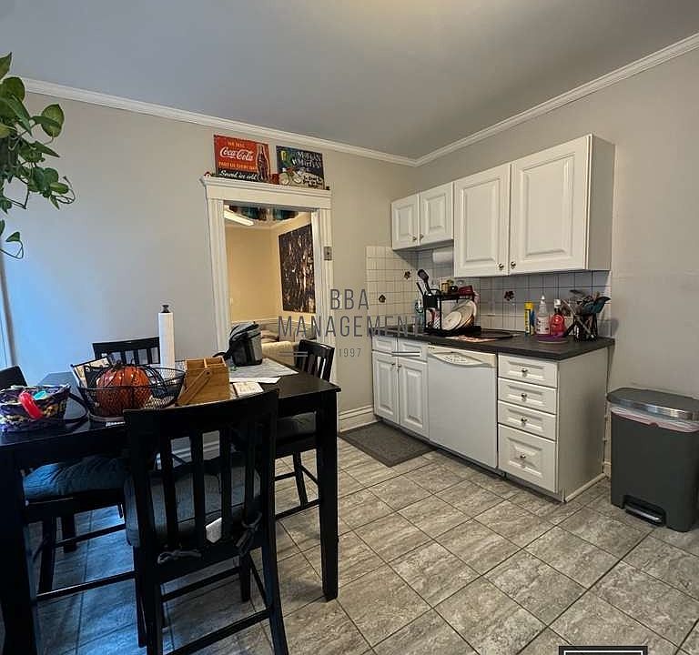 1st image of 96 Strathmore Rd #2