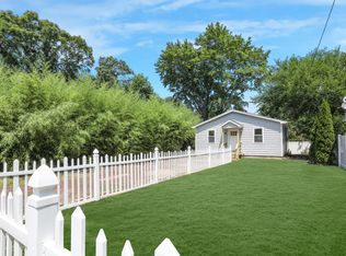 21 Hoover Ave, Nesconset, NY 11767