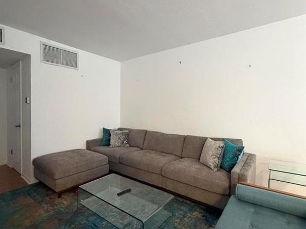 2004 Lake Osborne Dr APT 17
