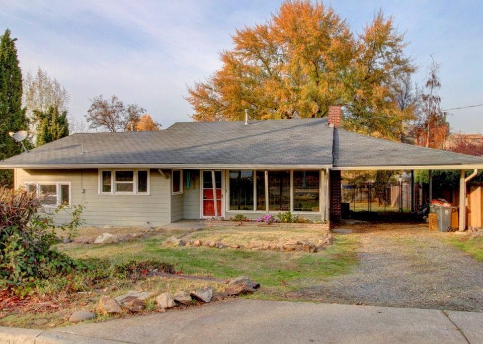 2nd image of 1145 Woodrow Ln