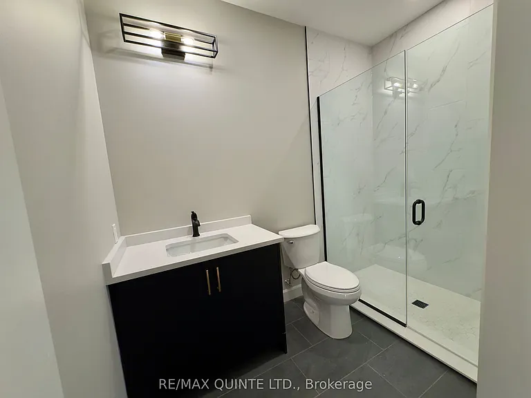 330 Victoria St N #7 — Photo 13