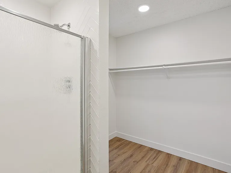 Olympic West Apartments — Photo 26