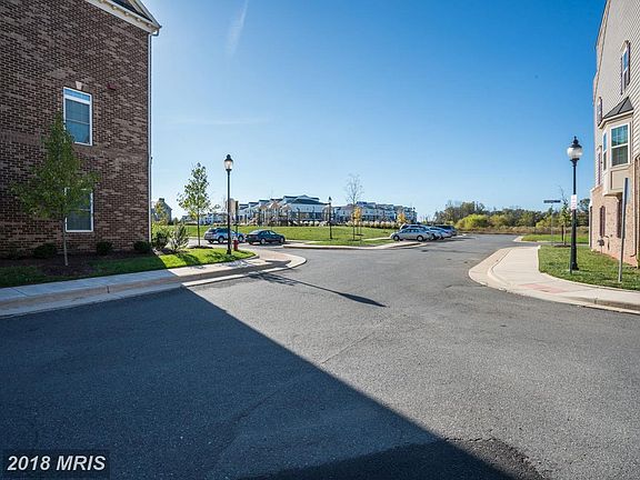 3rd image of 42576 Harlow Meadows Ter