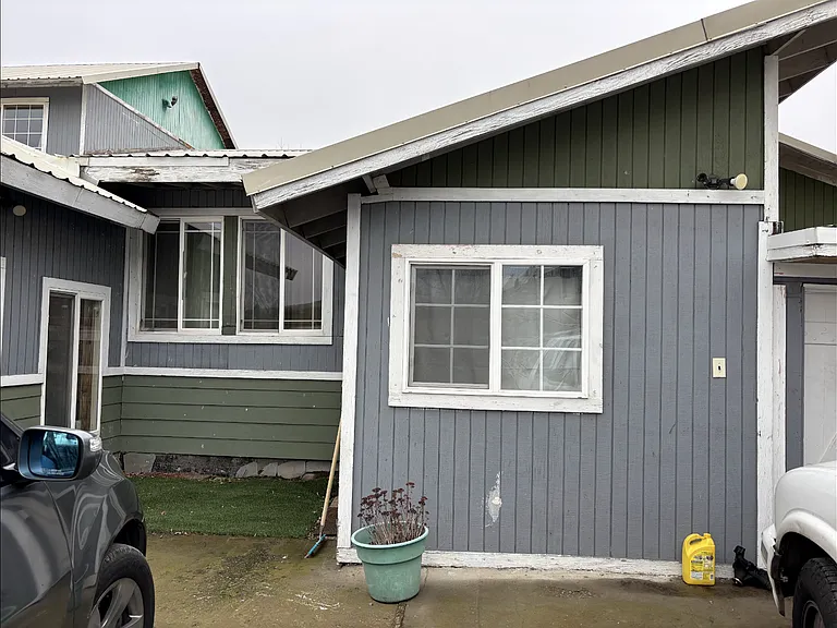 461 Desiree Ln #MIDDLE — Photo 8