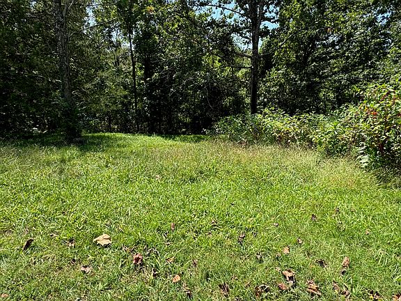 2nd image of 550 N 10th Lot 7 Avenue