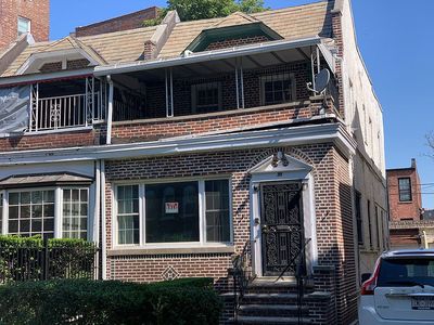 35 Lefferts Ave, Brooklyn, NY, 11225