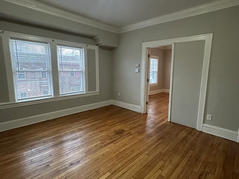 13811 Byron Ave #6 — Photo 2