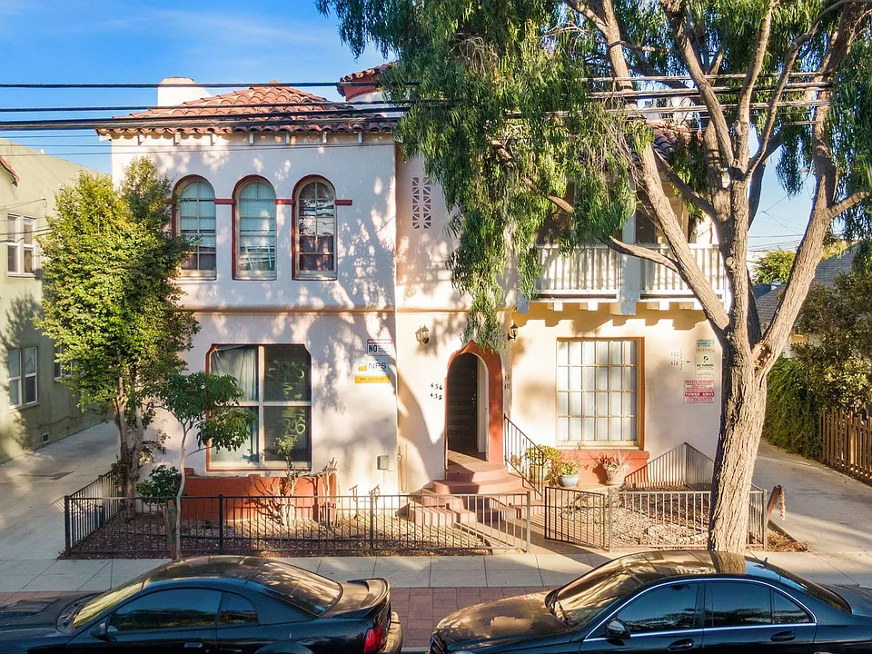 432-446 Walnut Avenue