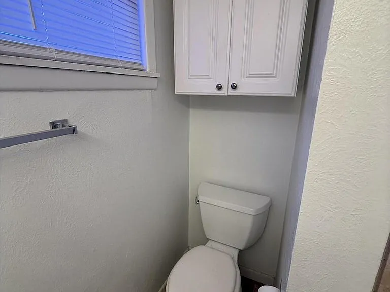 107 Avenue G — Photo 29