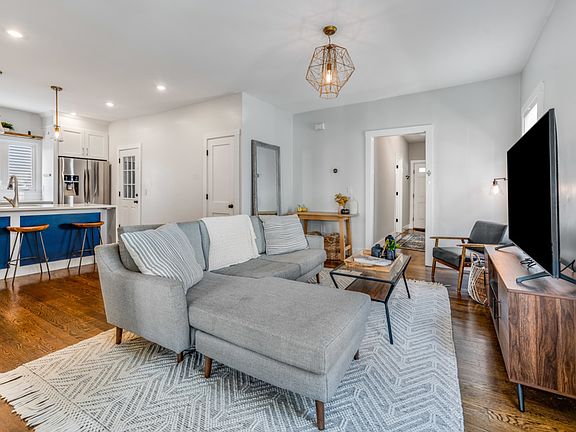 4th image of 333 Savin Hill Ave #1