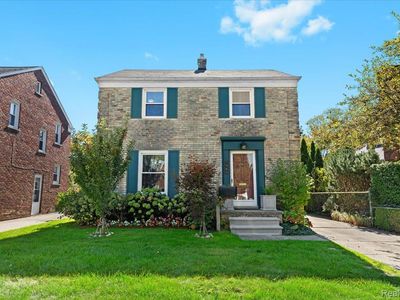 1463 Hollywood Ave, Grosse Pointe Woods, MI, 48236