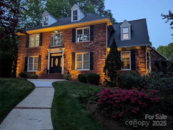 3804 Bellingham Ln, Charlotte, NC 28215