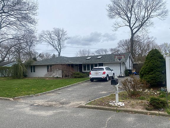 2nd image of 16 Mount Wilson Ave