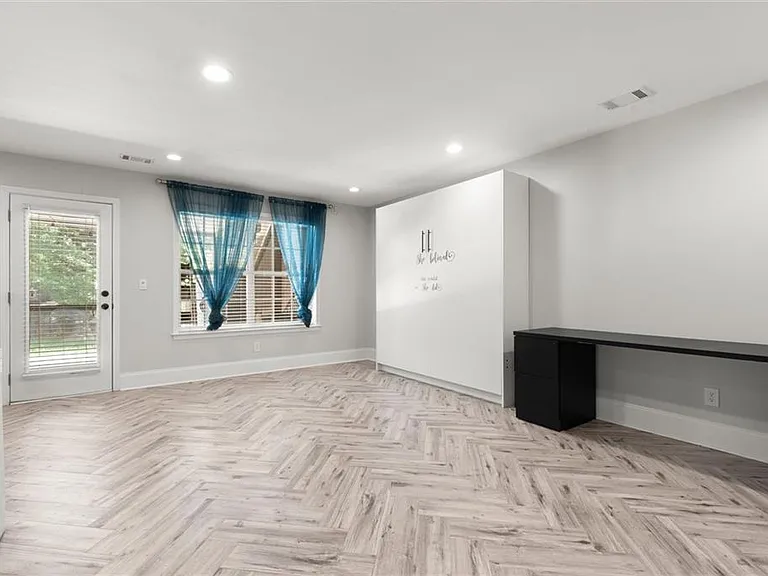 5583 Julian Pl — Photo 8