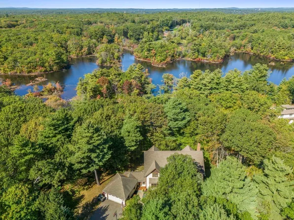 250 Meadowbrook Rd, Dedham, MA 02026