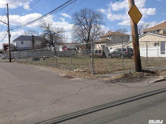 4th image of 16410 104th St