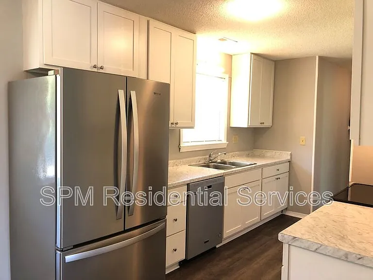 240 Buff Cir — Photo 4
