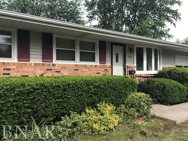 705 Kathleen Dr photo 1