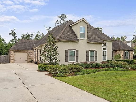 2nd image of 330 N Tallowwood Dr