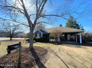 414 Audubon Cir, Canton, MS 39047