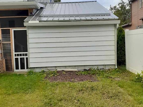 3rd image of 15 Talcott St