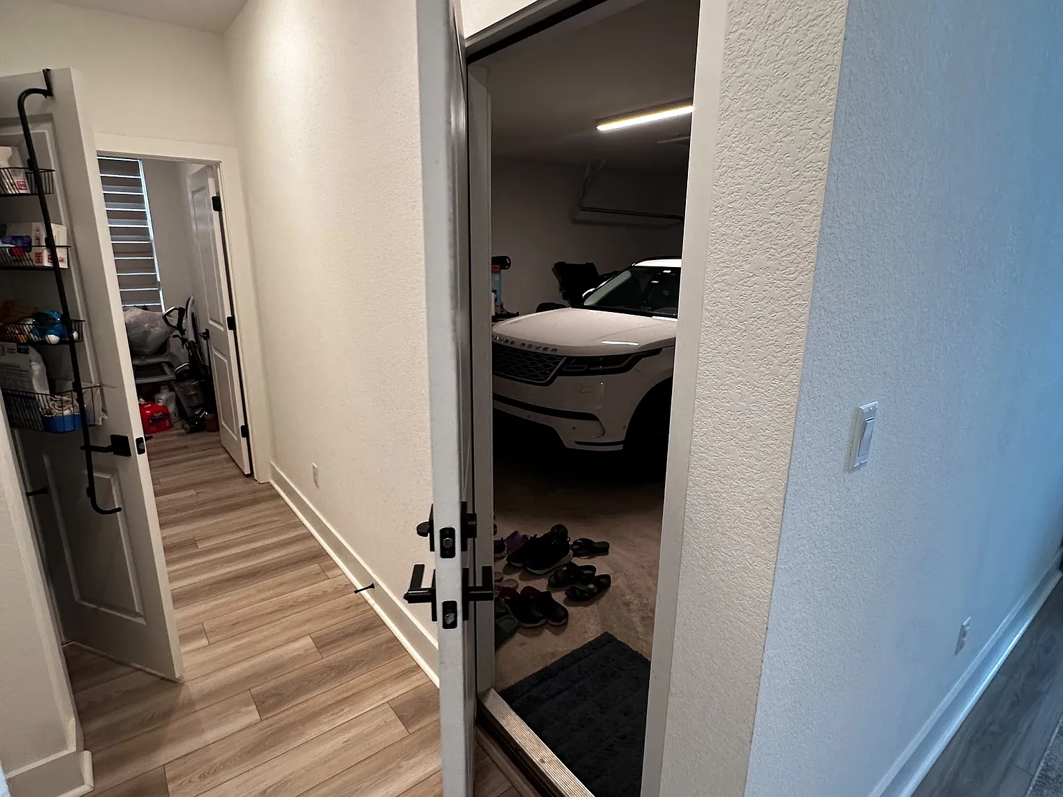 4 bed, 3.5 bath, 2533 sqft, $2,700 — Photo 3
