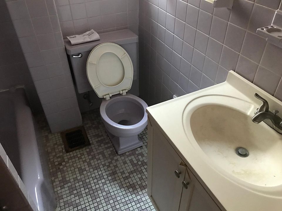 1st image of 2530 S Darien St