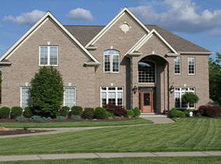 513 Langdon Dr, Gibsonia, PA