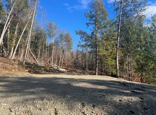 5 Peterson Rd, Dover Foxcroft, ME 04426