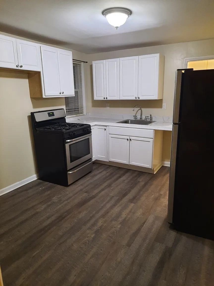 690 Princeton Blvd #2 photo 1