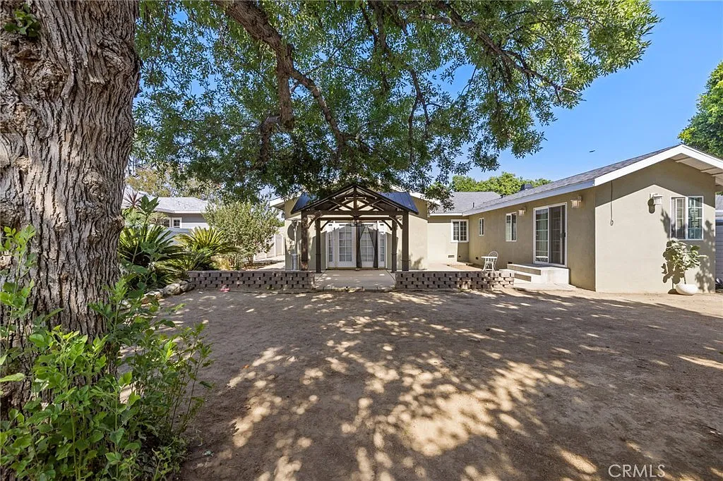 2 bed, 1.5 bath, 1865 sqft, $3,500 — Photo 1