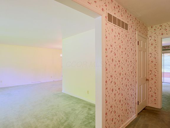5th image of 1602 Pleasantview Dr