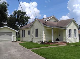 912 Merriman St, Port Neches, TX 77651