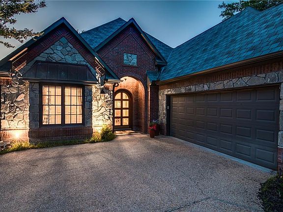 2nd image of 2608 Brookside Ct