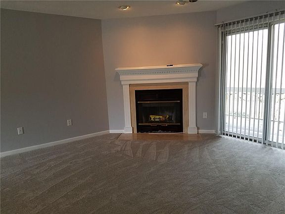 5th image of 31 Trellis Dr