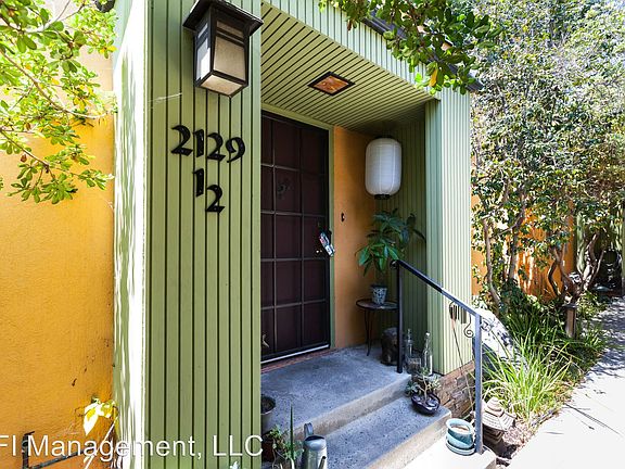 3rd image of 2129 1/2 Las Colinas Ave