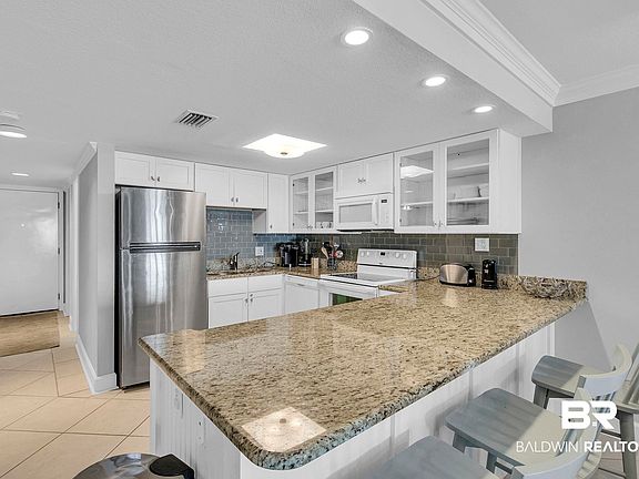 4th image of 327 E Beach Blvd APT 8A