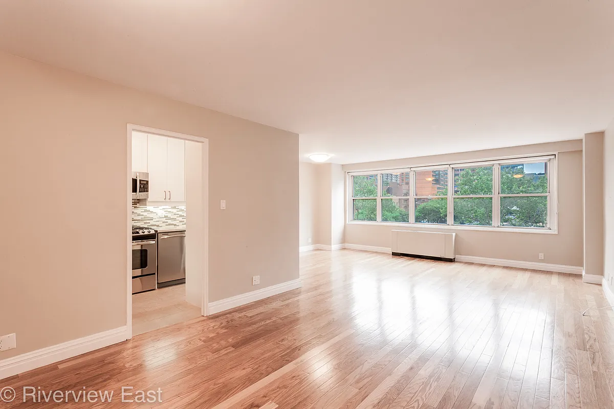 Building Photo - 251 E 32nd St #3E