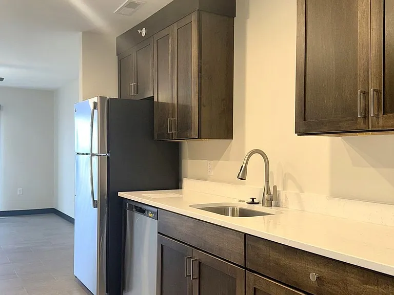 275 Lofts at Kingston Yard — Photo 85