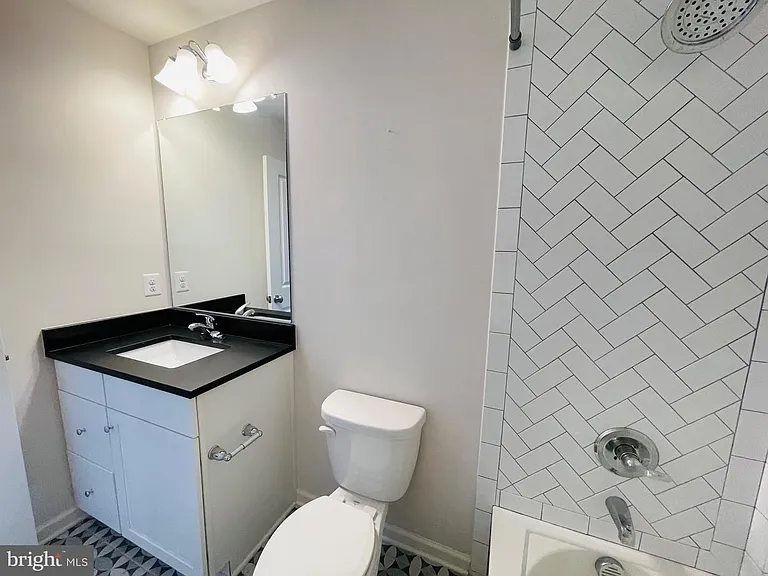 508 Sourwood Ct — Photo 15